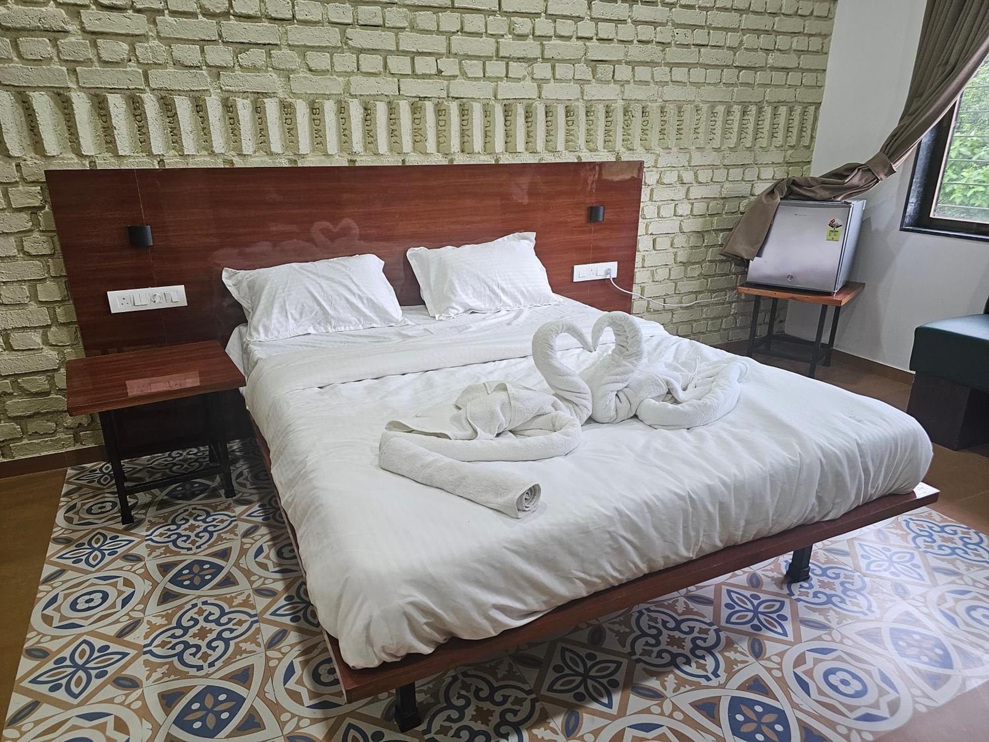Mahalakshmi Agro Tourism Hotell Poinad Eksteriør bilde